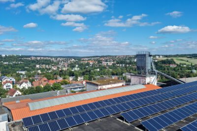 Photovoltaikanlage über den Dächern von Sigmaringen